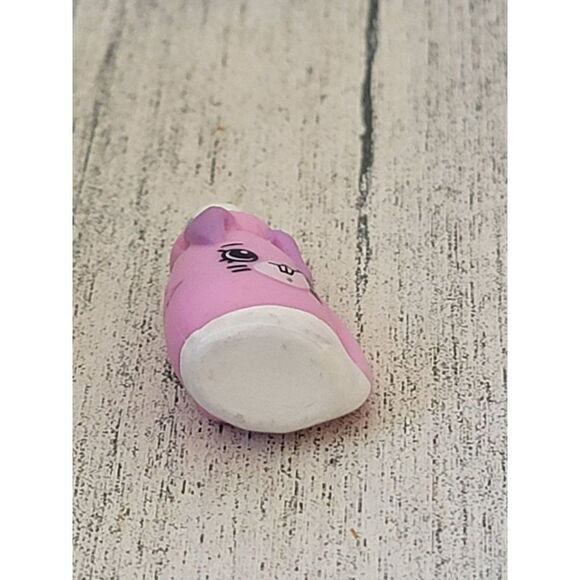 Moose Shopkin mini laundry detergent bunny toy figure - Picture 4 of 4